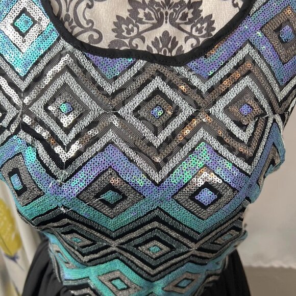 Love Reign by As U Wish sequin embellished fit n flare dress. Size 9 - Picture 4 of 10